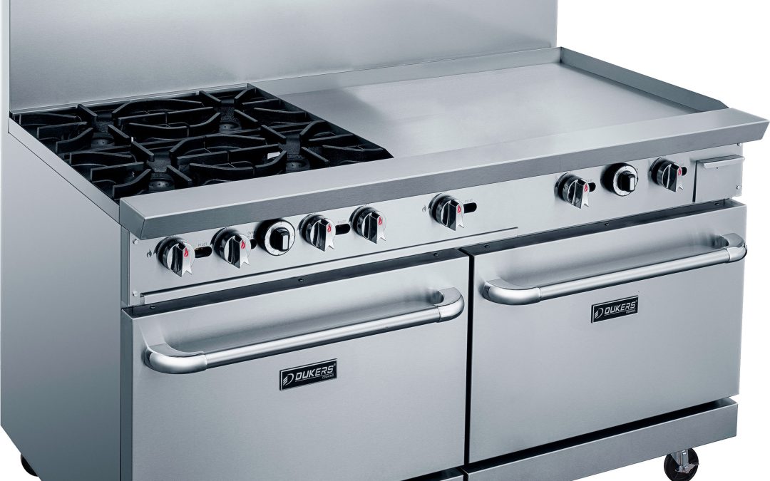 GAS RANGE WITH 4 BURNERS AND 36 IN. GRIDDLE DUKERS